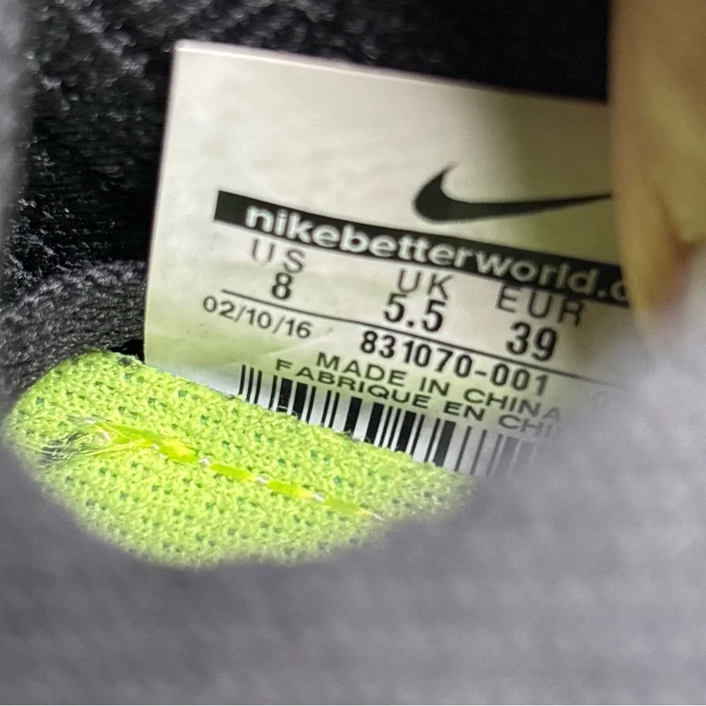 Nike Free RN Flyknit Women's‎ Size 8 Running Shoes Black White